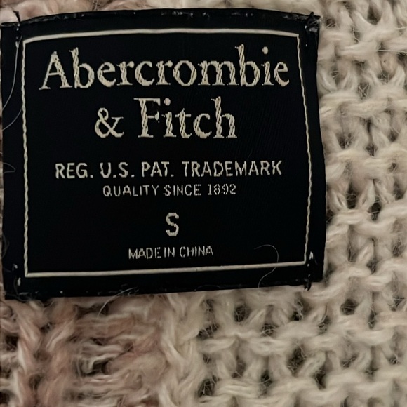 Abercrombie & Fitch Two Tone Cream Knit Long Sleeve Cardigan Sweater Size Small - Picture 7 of 7